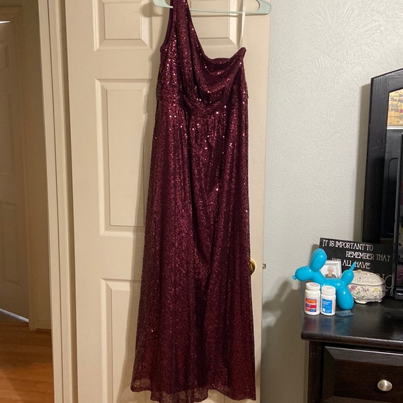 David’s Bridal Sequin One shoulder Dress - Picture 2 of 10